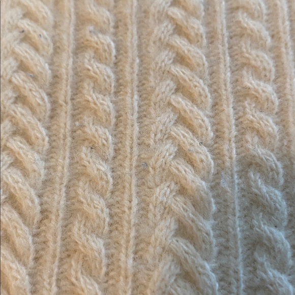 100% Merino Wool Sweater - Picture 11 of 12